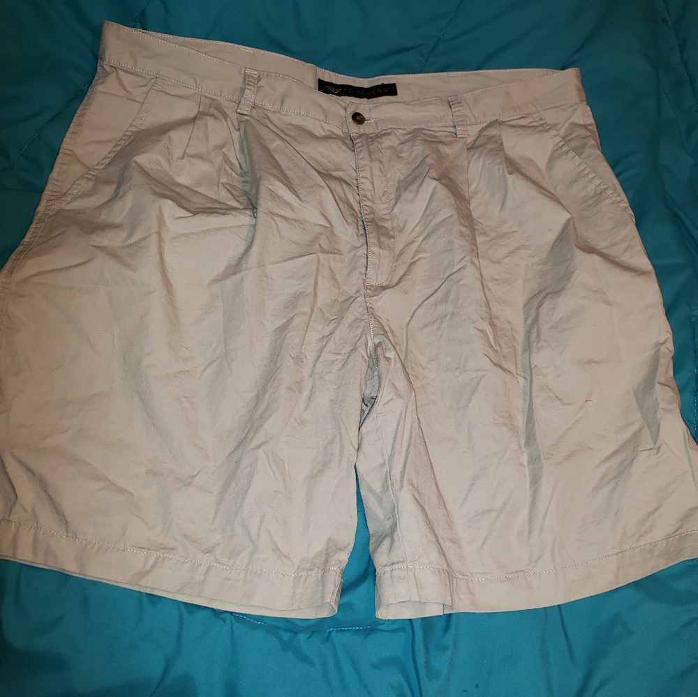 Mens khaki dockers size 42